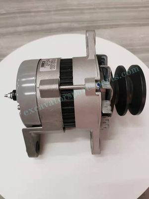 600-821-5620 600-821-5630 Phụ tùng máy xúc Động cơ 6D125 Máy phát điện