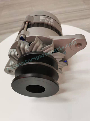 600-821-5620 600-821-5630 Phụ tùng máy xúc Động cơ 6D125 Máy phát điện